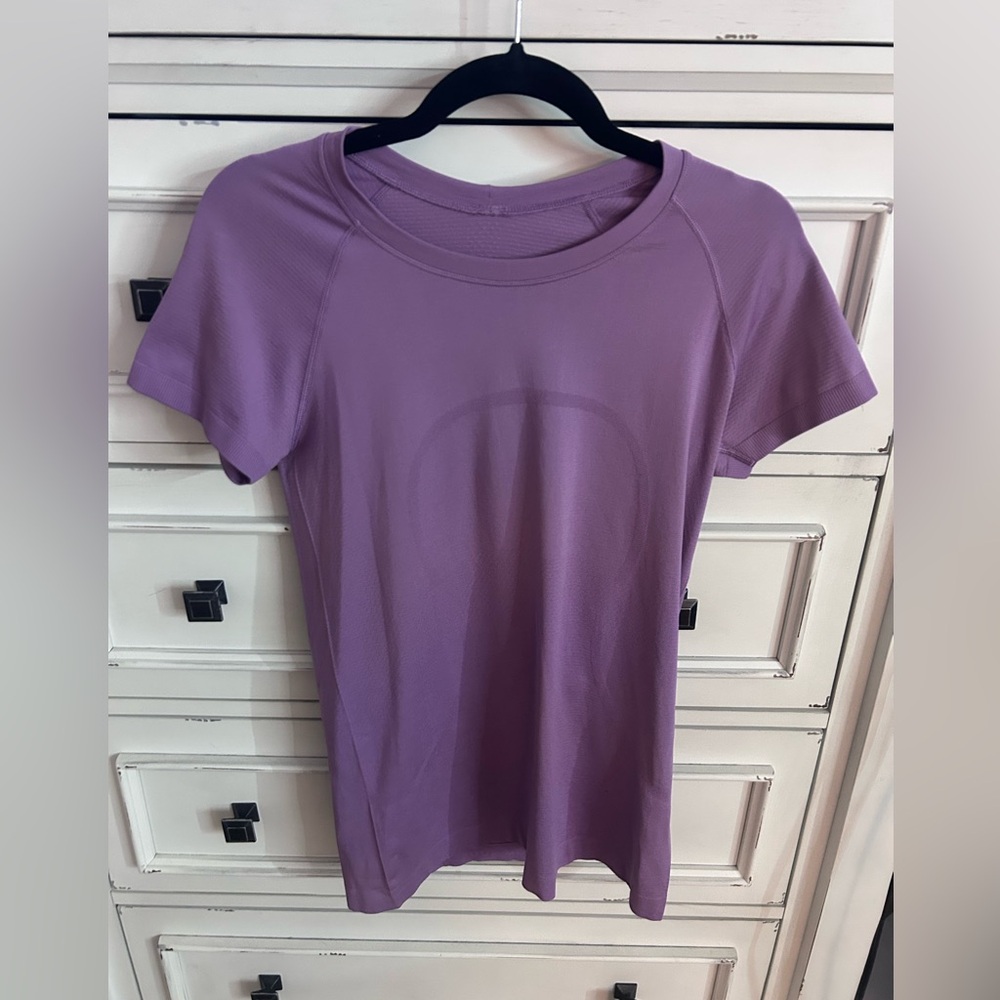 Lululemon Swiftly Short Sleeve 2.0 size 8